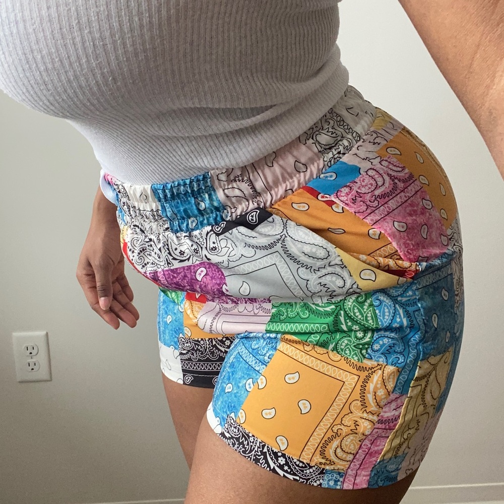 Multicolor bandana shorts